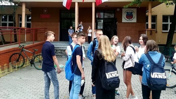 Koniec wakacji. Przed uczniami 10 miesięcy nauki (Aktualizacja)