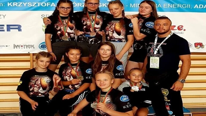 8 medali naszych zapaśniczek