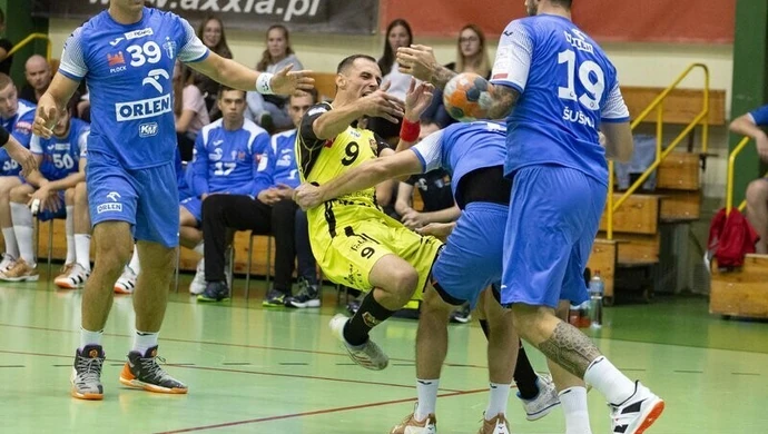 Piotrcovia udanie zainaugurowała sezon, Piotrkowianin nie sprostał faworytom