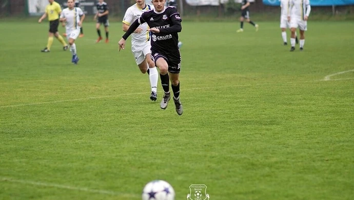 Zacięty mecz polonistów