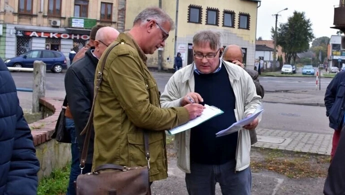 Przekazali plac budowy. Rozpoczyna się remont &#8222;Ryneczku&#8221;