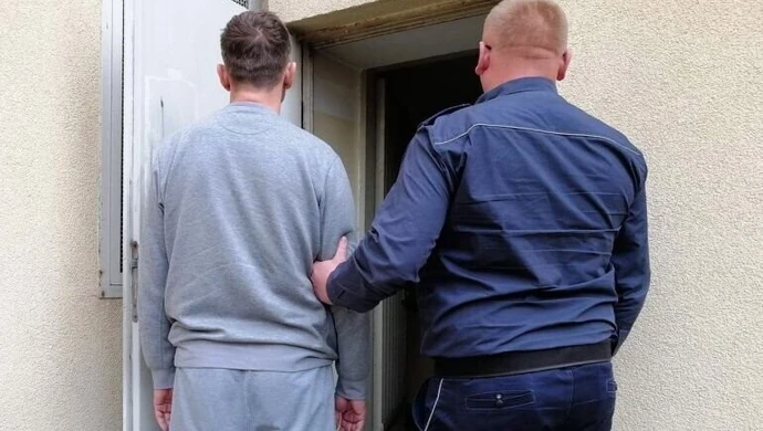 „Pana córka spowodowała wypadek, potrzebne są pieniądze”. Policja zatrzymała oszusta