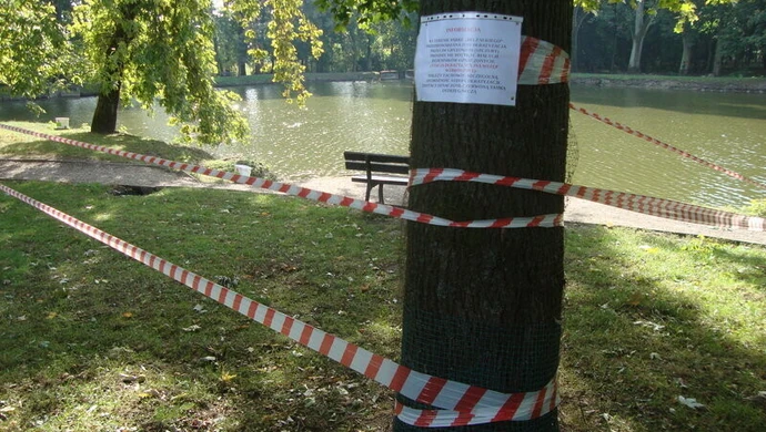 Deratyzacja w parku Belzackim. Zachowajcie ostrożność podczas spacerów!