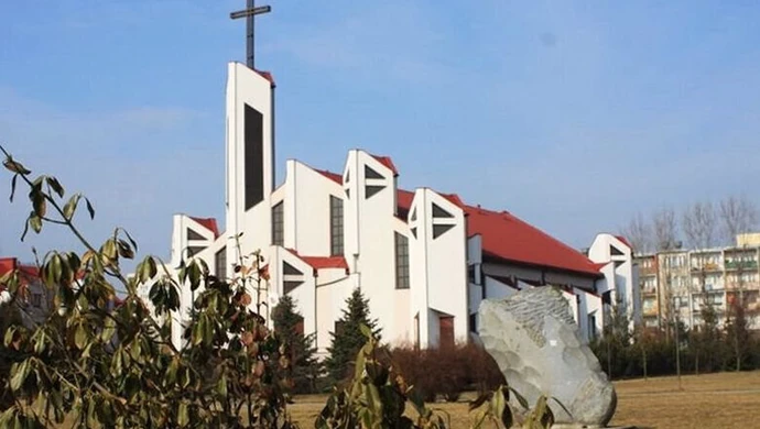 Dyrektor po raz kolejny zawierza szkołę