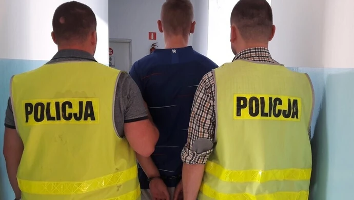 Zaatakował 14-letniego chłopca. 18-latek odpowie za rozbój