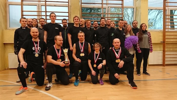 Zacięta walka szermierzy klasycznych