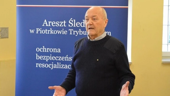 Znany podróżnik spotkał się z więźniami piotrkowskiego aresztu