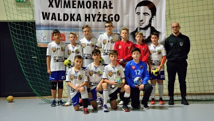 Memoriałowe zwycięstwo młodych szczypiornistów Piotrkowianina