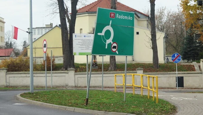 Budowa A1 niszczy lokalne drogi