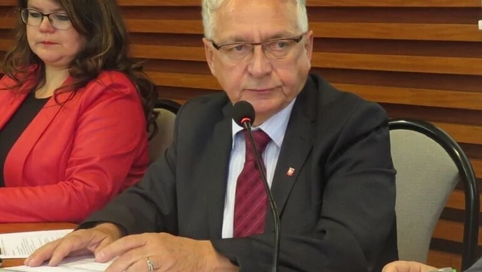 Sześcioro radnych złożyło wniosek o odwołanie przewodniczącego Rady Miasta