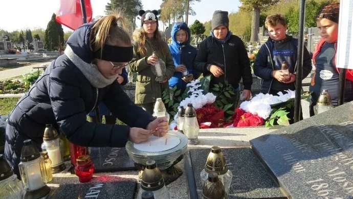 Szkoła z Ręczna dostała podziękowania od ministra