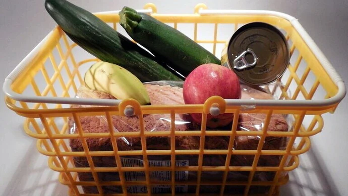 W Piotrkowie stanie społeczna lodówka