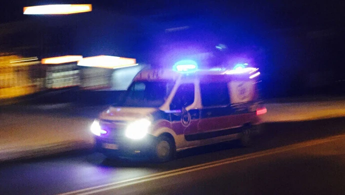 Stracił równowagę i wpadł pod tira. Zginął na miejscu