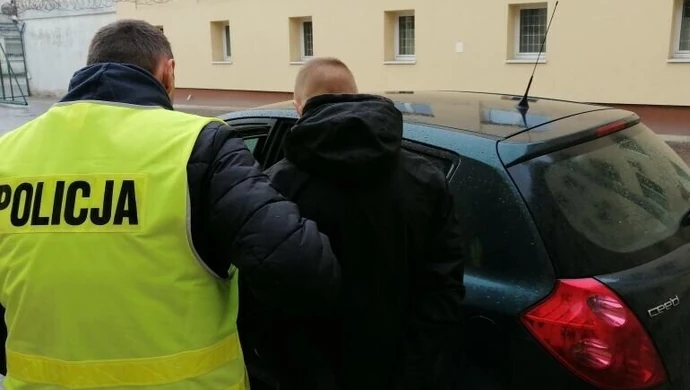Wybijał szyby, urywał lusterka, rysował lakier. Nocna demolka na parkingu przy Wysokiej