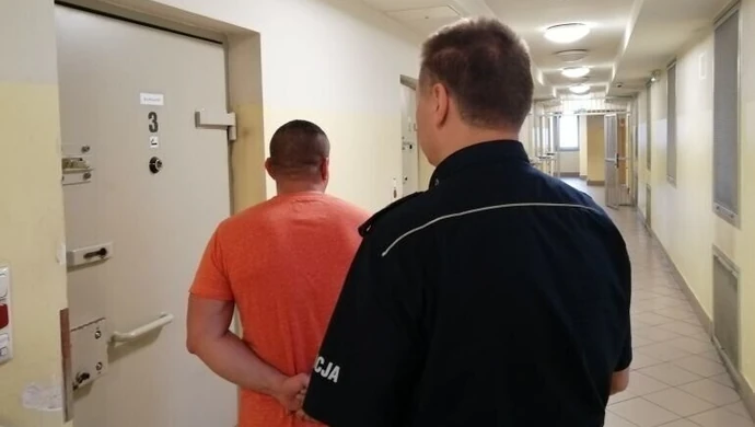 Ze szlifierką na bankomat