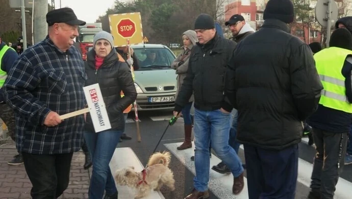 Protest w Sulejowie. Mieszkańcy blokowali DK 74