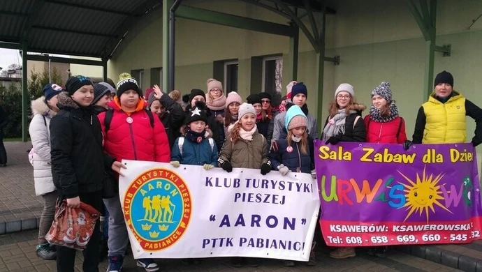 Gwiazdowy Rajd Pieszy z udziałem uczniów z Woli Krzysztoporskiej