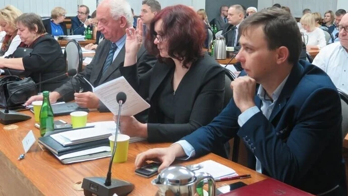 Stawki za śmieci w górę. Piotrków ma budżet na 2020 rok. Co jeszcze na sesji Rady Miasta?