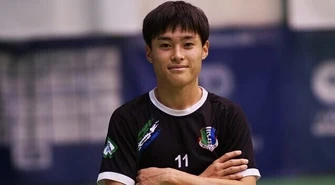 Japończyk trenuje z polonistami