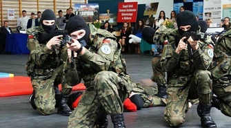 Szkoły promowały się w Wolborzu 