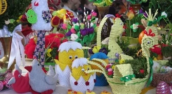 Tradycyjny koszyczek wielkanocny w niedzielę w Czarnocinie