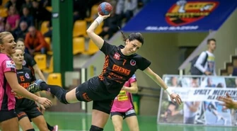 Korona wyprzedziła Piotrcovię