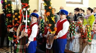 Zespół Choberki na uroczystych obchodach Niedzieli Palmowej