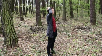 Zgubiłeś się w lesie? Nie panikuj, zacznij działać!