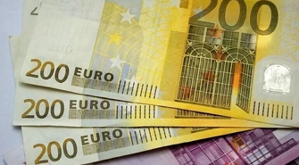 Czy powinniśmy przyjąć euro?