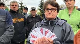 Kilkadziesiąt kilometrów objazdów, a piesi odcięci od świata. Mieszkańcy protestują!