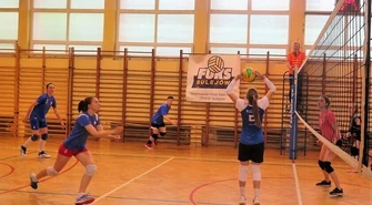 Siatkarki z Sulejowa grały z reprezentacją Polski