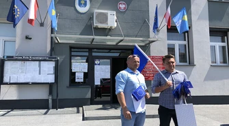 Brak unijnej flagi wywołał kontrowersje