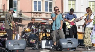 Zagrali by pomóc Czarkowi