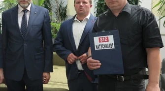 &#8222;S12 natychmiast!&#8221; Podpisy mieszkańców regionu są już u premiera