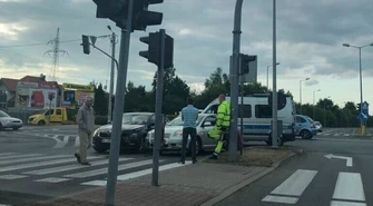 Kolejna stłuczka na skrzyżowaniu al. Concordii i ul. Słowackiego