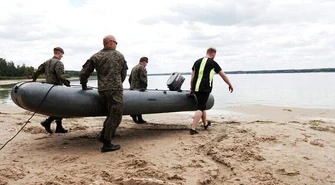 Terytorialsi ćwiczyli nad Zalewem Sulejowskim