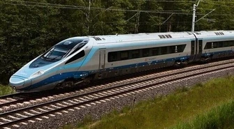 Pod Opocznem ewakuowano z pociągu 380 osób. Ruch na Centralnej Magistrali Kolejowej już wznowiony