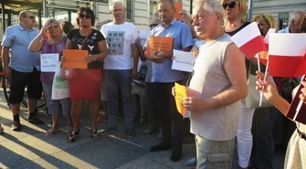 &#8222;Ziobro musi odejść!&#8221; Protest przed sądem w Piotrkowie