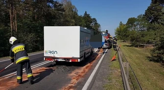 Trzy auta zderzyły się na DK12