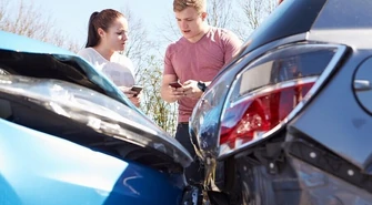 Miałeś wypadek? Zostałeś bez samochodu? Czy wiesz, że masz prawo otrzymać samochód zastępczy z OC sprawcy wypadku? Koniecznie mu