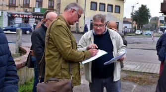 Przekazali plac budowy. Rozpoczyna się remont &#8222;Ryneczku&#8221;