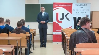 Były minister obrony zachęcał studentów do wstąpienia do Legii Akademickiej