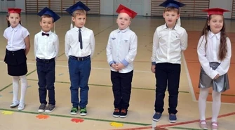 Pierwszoklasiści z Wolborza pasowani na uczniów