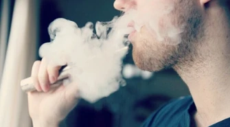 E-papierosy śmiertelnym zagrożeniem? W czwartek Światowy Dzień Rzucania Palenia