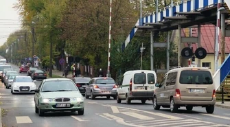 Czekają na przejazd i&#8230; puszczają im nerwy