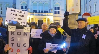 Piotrków też wsparł sędziów