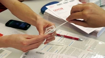 Auchan i DKMS znów łączą siły. Zostań dawcą szpiku!