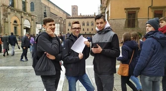 Grupa uczniów Tepeesu na praktykach w Bolonii