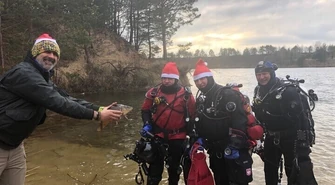 Nurkowie wypuścili karpie