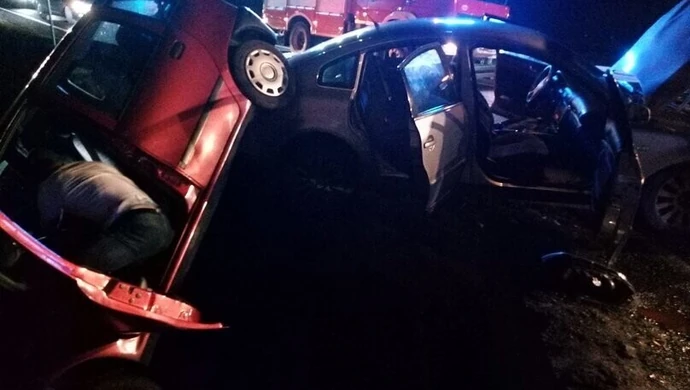 Dwie osoby ranne w wypadku w gminie Rozprza [ZDJĘCIA]